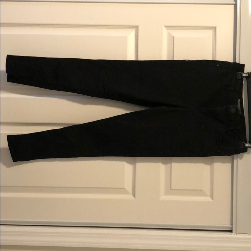 women’s black stretch jeans